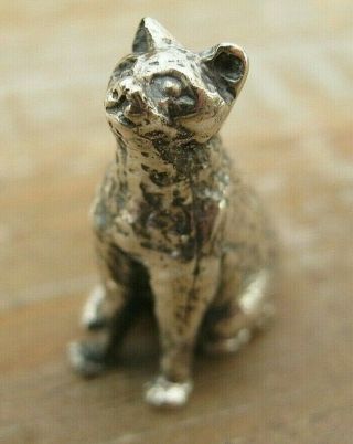 A Sweet Birmingham Hallmarked Sterling Silver Miniature Cat / Kitten