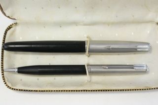 Vintage Parker 51 Fountain Pen and Mechanical Pencil with Case 2