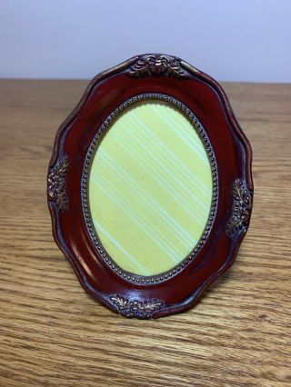 Vintage Oval Lacquered Wood Picture Frame Embossed Victorian 4.  5 ",  Fits 2.  5x3.  5