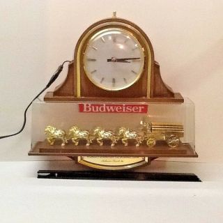 Vintage Budweiser Clydesdale Lighted Clock/sign