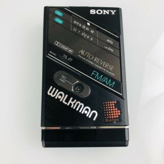Vintage Sony Walkman Wm - F100 Am - Fm Stereo Cassette Player Radio