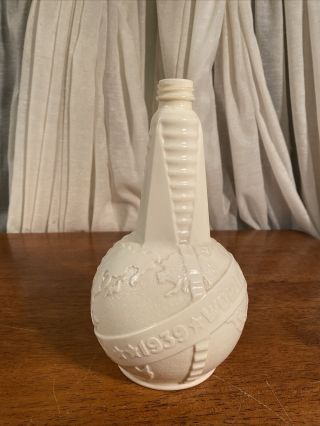 Vintage Milk Glass Globe Bottle 1939 York World 