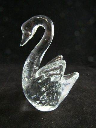 Vintage Art Glass - Controlled Bubble Swan Paperweight Figurine 4.  0 X 2.  75”