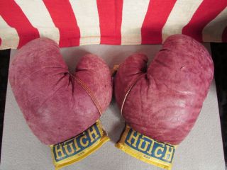 Vintage Wilson Leather Boxing Punching Speed Bag & Hutch Boxing Gloves 3