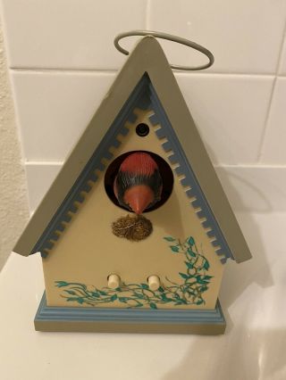 Vintage Gemmy Living Garden Decor Animated Singing Cardinal In Birdhouse -