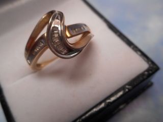 Vintage 10k Yellow Gold Round And Baguette Cut Diamonds Ring