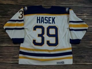 Dominik Hasek Vintage Buffalo Sabres Ccm Jersey Stitched Xl Made In Canada