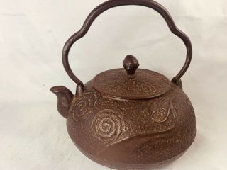Antique Japanese Cast Iron Signed Tea Pot Tetsubin Water Pot W/ Scroll Motif
