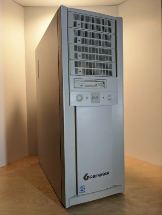 Vintage Gateway 2000 P5 - 75 At Tower No Motherboard Drives Processor Or Ram - Read