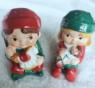 Avon 1983 Kids/elves Christmas Vintage Salt & Pepper Shaker Set.  Boy And Girl