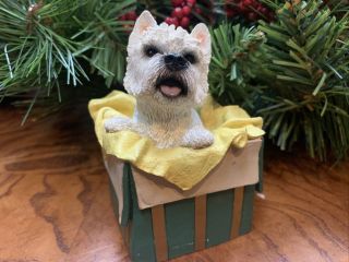 Westie West Highland Terrier Dog Christmas Figurine In Present Box