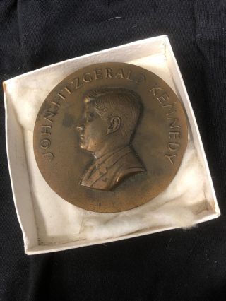 1961 John Fitzgerald Kennedy Bronze 2 3/4 " Inauguration Coin Medallic Art Co.
