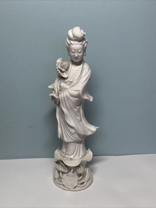 Vintage Chinese Dehua Kwan Yin Guan Quan Kwanyin Kuan Yin Statue Lotus 12.  25 "