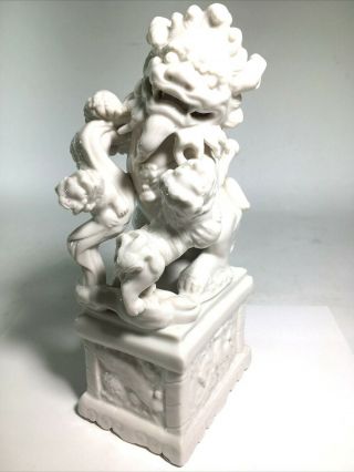 Antique White Porcelain Statue Lion/ Foo Dog With Cubs From Fujian,  China 9 "