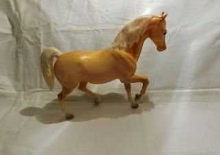 Vintage Usa Breyer Molding Co.  Palomino Horse Figure Tan And White Guc