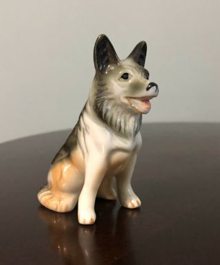 Vintage German Shepherd Dog Figure Figurine Porcelain / Ceramic Canine Gsd