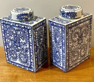 Set Of 2 Vintage Chinese Blue & White Porcelain Tea Jars Caddy W Lids