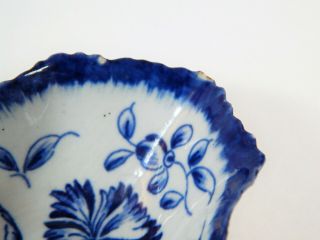Dr.  Wall First Period Worcester Leaf Shape Pickle Dish GILLYFLOWER circa 1775 2