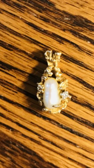 Vintage 14k Yellow Gold Nugget Pendant With Fresh Water Pearl And Diamond