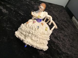 VICTORIAN GOWNED LADY FASHION SITTING ON A BENCH READING DRESDEN LACE FIGURINE 2