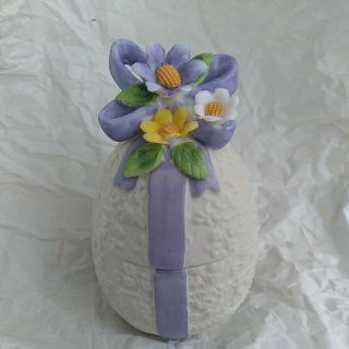 Vintage Lefton Hand Painted Egg Shape Box Attached Flowers & Bow Bisque