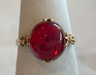 Vintage 18k Yellow Gold Ring With Red Doublet Stone Size 6.  5