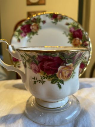 Vintage Tea Cup And Saucer Royal Albert Old Country Roses 1970s