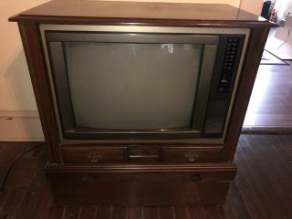Vintage Ge General Electric Console Tv 25 Inch Color Television