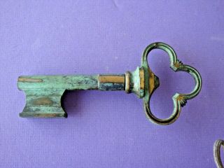 I Brass 5 1/2 " Long Antique Skeleton Door Lock Key 1970 