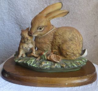 Vintage Homco 1979 Masterpiece Porcelain Mom And Baby Bunny With Wood Stand 127