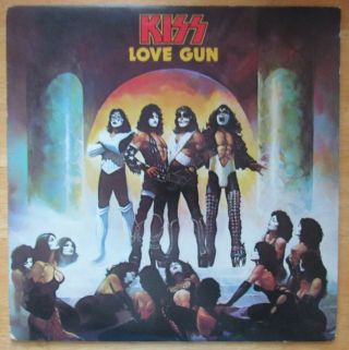 Vtg 1977 Kiss " Love Gun " Lp Casablanca Nblp - 7057 Vg,  W/ Orig Sleeve