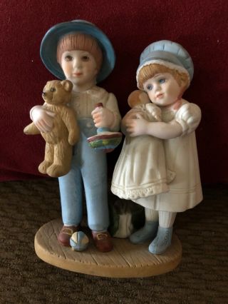 Vintage 4 " Porcelain Bisque Figurine “betsy And Jimmy” Limited Edition 1982