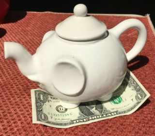 White Elephant Teapot With Lid.  2.  5 Cup Capacity,