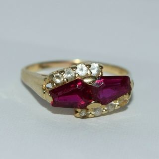14k Yellow Gold Vintage Diamond Trapeze Ruby Filigree Ring Size 7.  5 2.  61 Gm