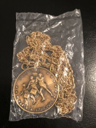 1976 Bicentennial Spirit Of ‘76 United States Of America Medallion Coin Necklace