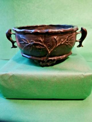 Antique Chinese Xuande Dynasty Bronze Tripod Censer
