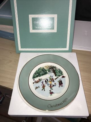Avon Christmas Plate 1975 Skaters On The Pond By Enoch Wedgewood Box