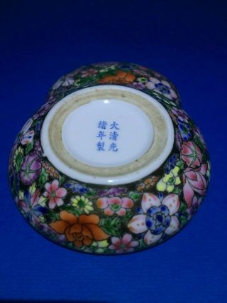 An Antique Chinese Millefleur Circular Box and Cover,  Qing,  Guangxu Mark 3