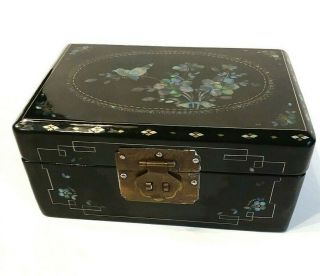 VINTAGE BLACK LACQUERED CHINESE ORIENTAL MOTHER OF PEARL INLAID JEWELRY BOX 2