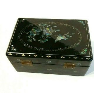VINTAGE BLACK LACQUERED CHINESE ORIENTAL MOTHER OF PEARL INLAID JEWELRY BOX 3