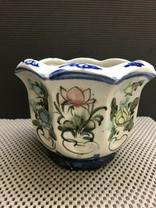 Republic China Period Hand Painted Chinese Porcelain Planter / Flower Pot