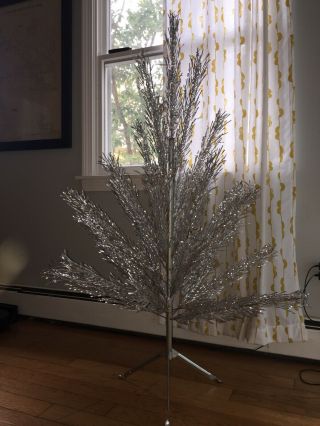Vintage Silver Splendor Aluminum Christmas Tree 4 1/2ft With Box