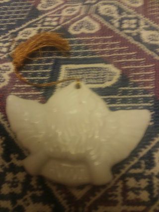 Vintage Avon 1982 Christmas Remembrance Ornament Ceramic Angel Dated in 14K Gold 2