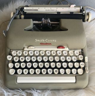 Vintage Smith Corona 5te Electric Typewriter With Case 1950 