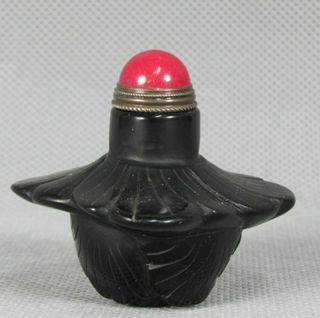 Chinese Cabbage Carved Black Peking Glass Snuff Bottle