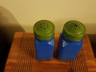 Vintage 70s GEMCO Pantry Pops Blue Glass Salt & Pepper Shakers 3