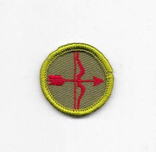 Archery 1961 - 1968 Type F Khaki Rolled Edge Merit Badge Boy Scout Bsa