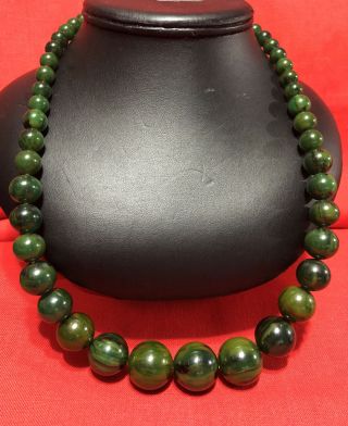 Vintage Rare Marbled Green Round Graduated Bead Bakelite Necklace 24” 73.  6g