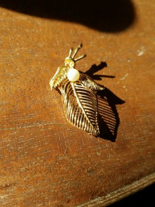 3.  8 Gr Vintage 14k Yellow Gold Leaf Pin Brooch With Pearl - No Pin