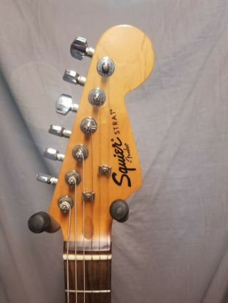 Vintage 2000 FENDER Squier Strat Black w Cream pickguard Guitar Stratocaster 2